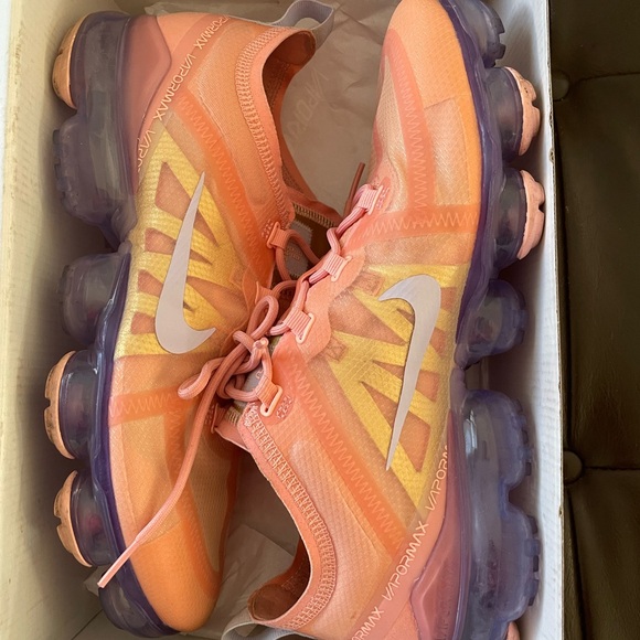 Pampered with pre-loving care! Nike VaporMax 2019 Shoes. Women. - Picture 7 of 7
